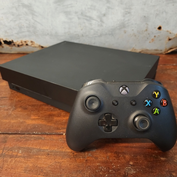 XBOX Bundle includes 22 Games - Picture 2 of 3